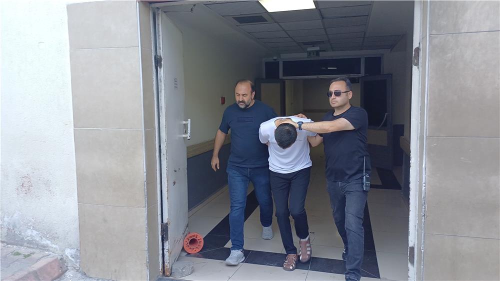 Husumetlisini camide öldüren şahıs tutuklandı Husumetlisini camide öldüren şahıs tutuklandı