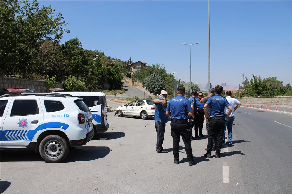 Otomobilin çarptığı yaşlı adam öldü
