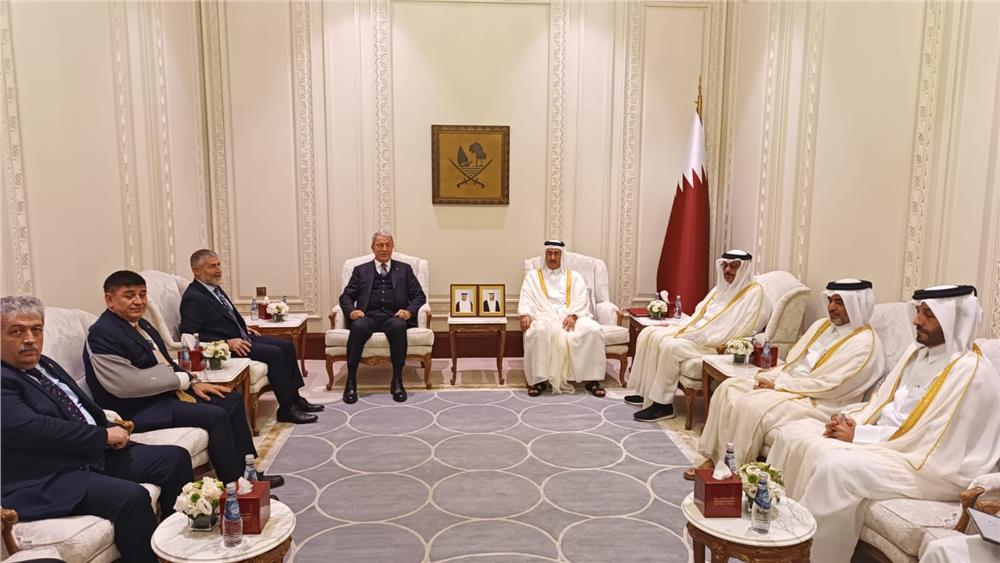 Hulusi Akar'dan Katar ziyareti