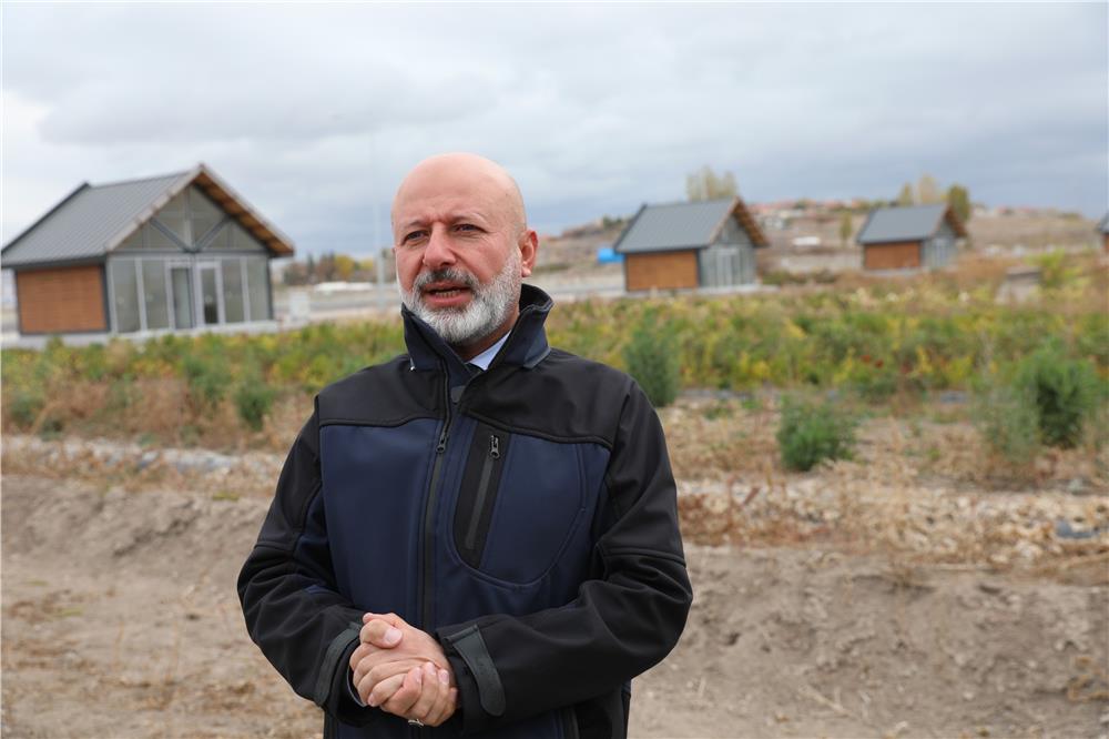 Başkan Çolakbayrakdar: "Ata tohumları, geleceğe bırakacağımız en kıymetli millî mirasımızdır"