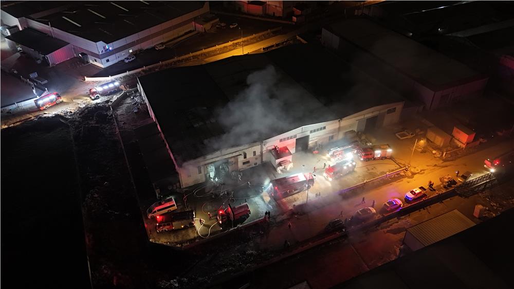 Kayseri’de bir mobilya fabrikasında yangın