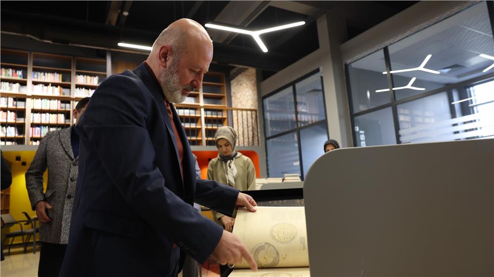 Çolakbayrakdar: Sinan Kütüphaneleri