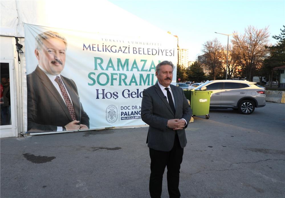 Melikgazi Belediyesi Ramazan ayının bereketini iftar çadırlarında paylaşıyor