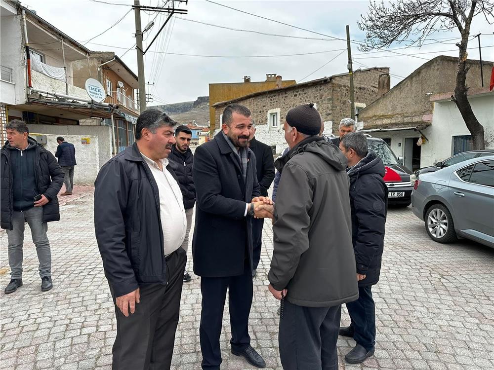 Siyasi parti başkanlarından Adem Şengül'e ‘protokol' tepkisi