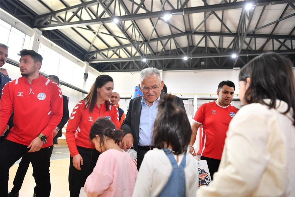 Başkan Büyükkılıç, Sevgi Evleri