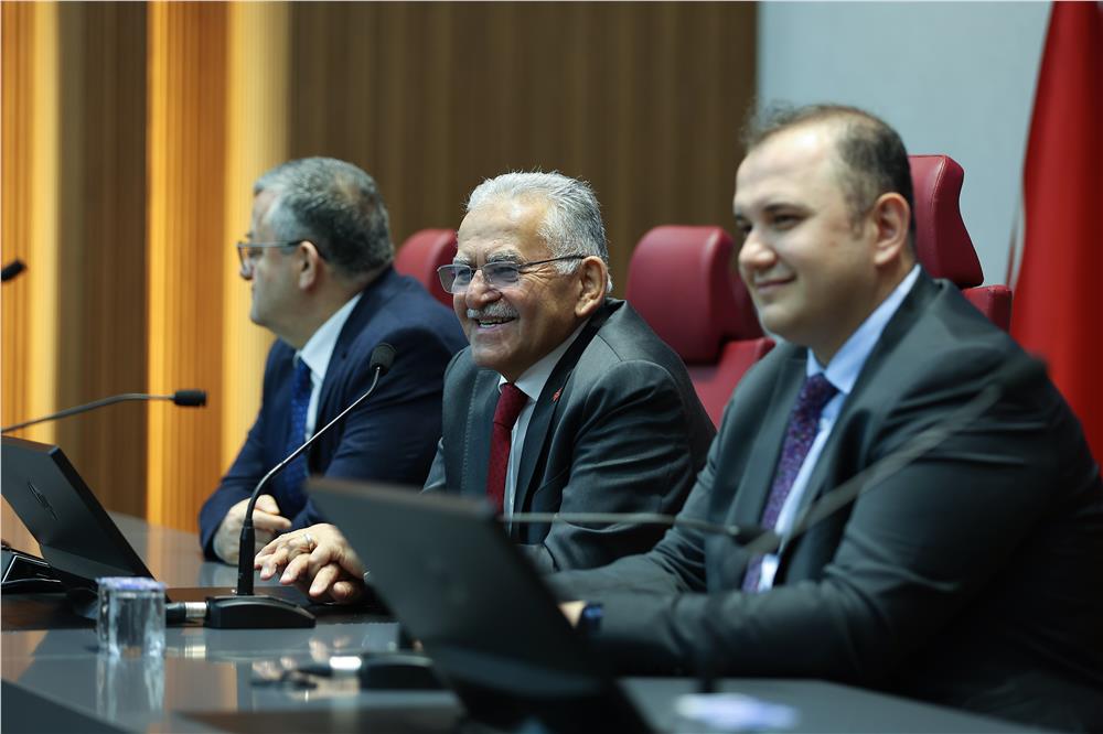 Personeliyle bayramlaşan Başkan Büyükkılıç: Kayseri Büyükşehir bir marka