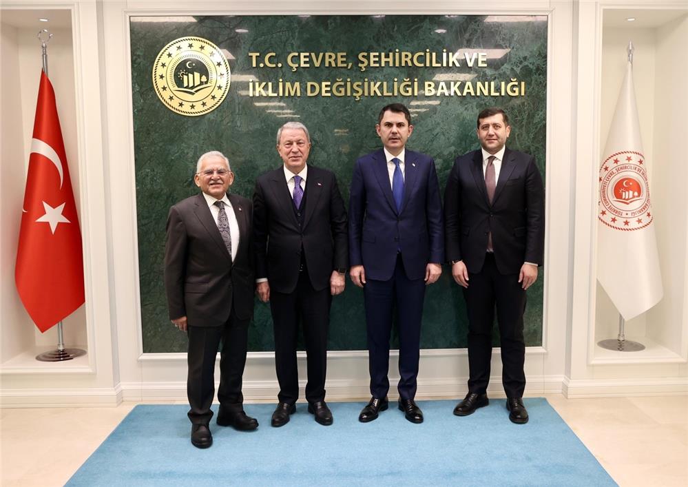 Başkan Büyükkılıç, Bakan Kurum ile projeleri paylaştı