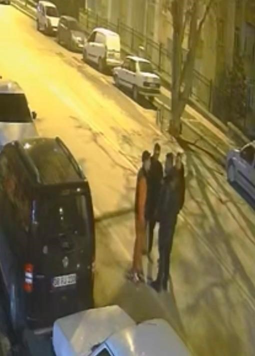 Kayseri'de 2 kişinin yaralandığı bıçaklı kavga kamerada