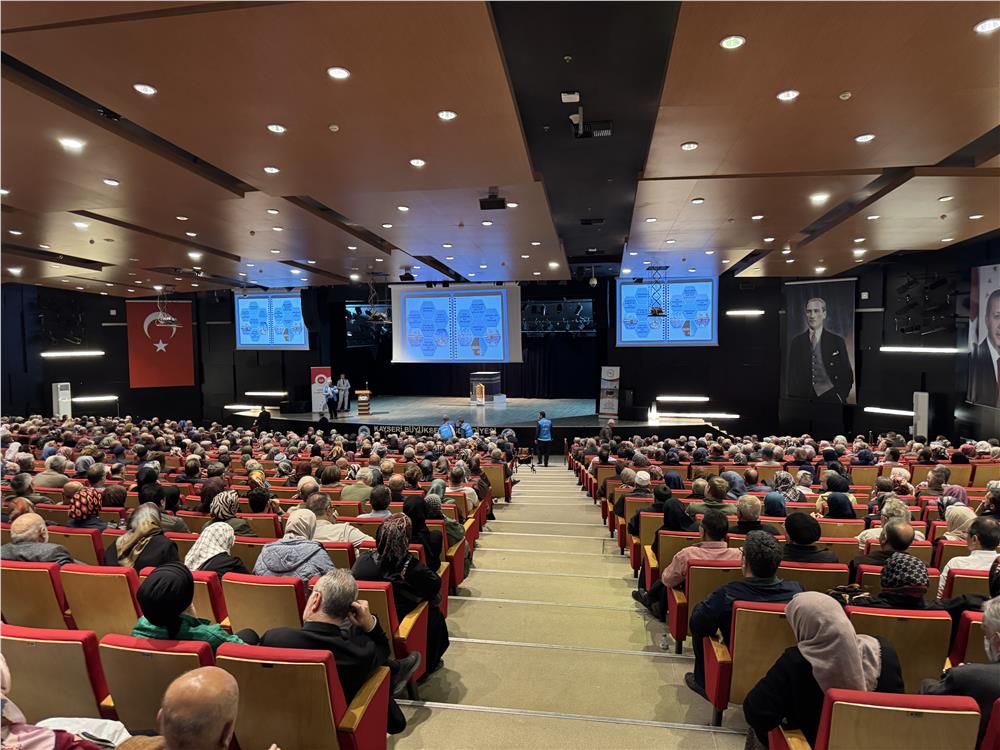 Kayseri’de bin 771 hacı adayına eğitim semineri verildi