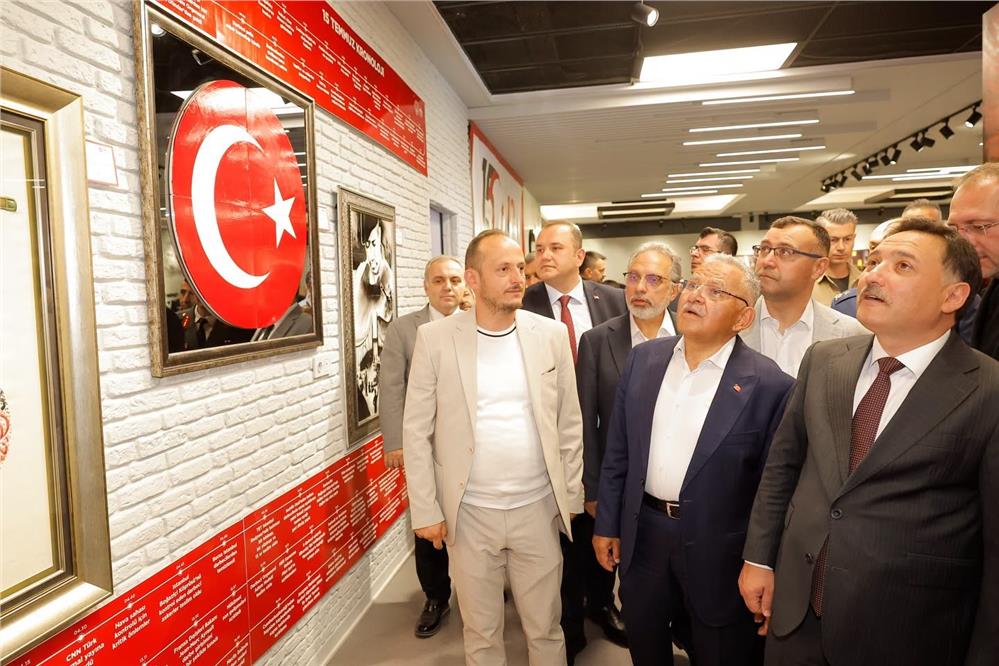 Başkan Büyükkılıç: Bu millet esareti kabul etmez, bayrağını yere düşürmez
