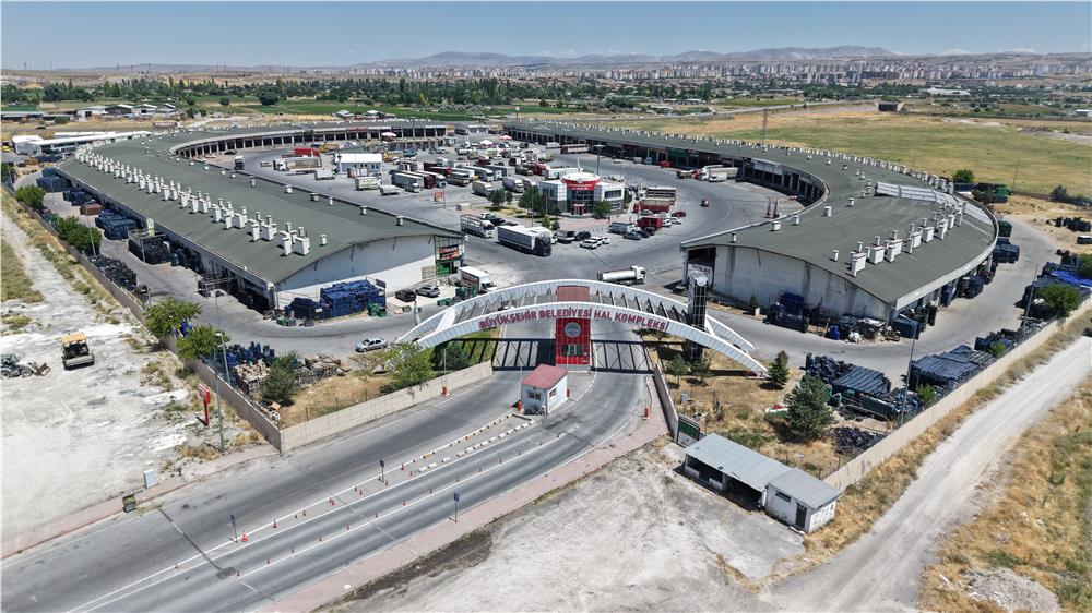 Hal kompleksinde temizlik seferberliği