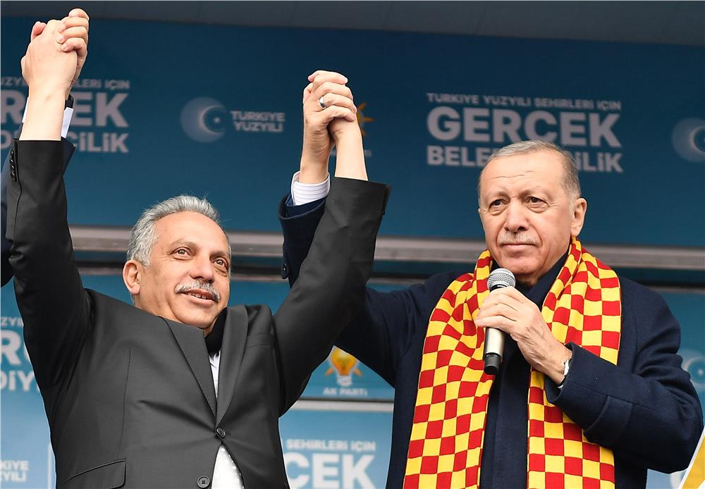 Başkan Mustafa Yalçın