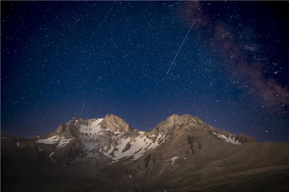 Erciyes'te Perseid Meteor Yağmuru görsel şölen oluşturdu