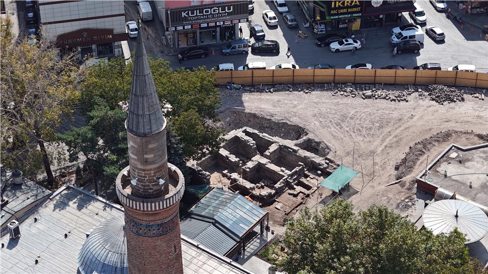9 asırlık medrese gün yüzüne çıkıyor