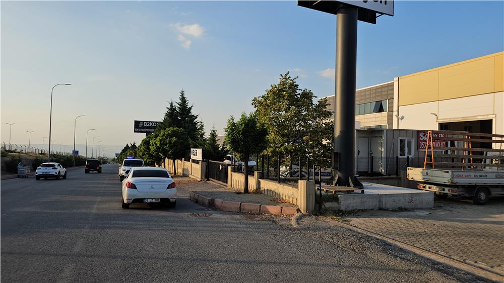 Kayseri’de bir şahıs fabrika önünde intihar etti