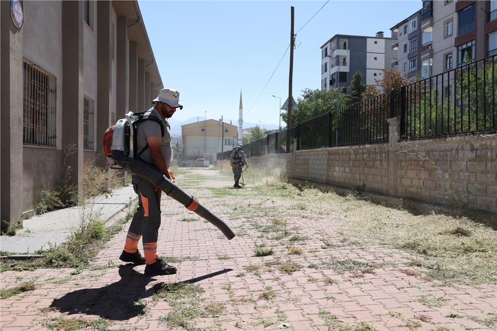 Melikgazi'de okullar yeni eğitim - öğretim yılına hazırlanıyor