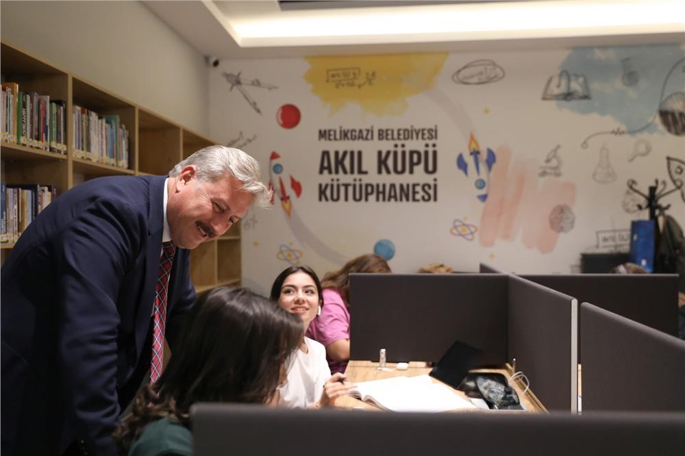 Akıl Küpü Kütüphaneleri