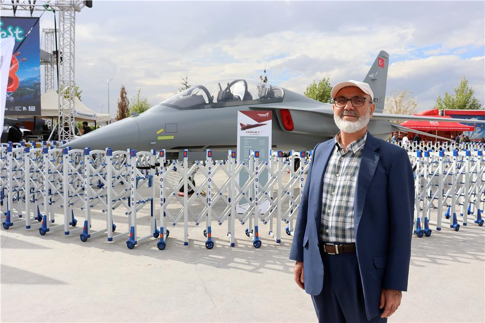 Hürjet'i gören vatandaş duygulandı: Türk vatandaşı olarak, Türk millet olarak seviniyoruz