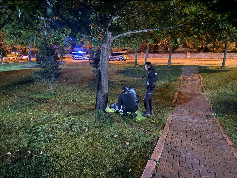 Kavgaya karışan şüpheliler eşyalarını bırakıp kaçtı