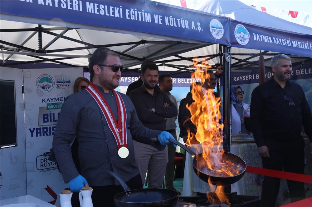 Kayseri'nin gastronomi zenginliği KAYMEK standında tanıtıldı