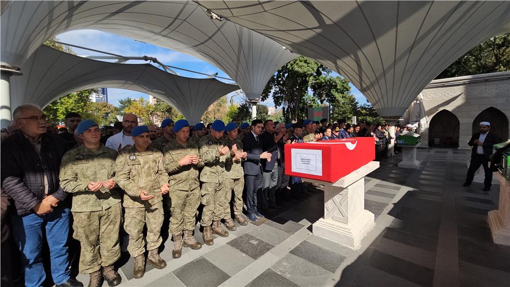 Kıbrıs gazisi son yolculuğuna uğurlandı