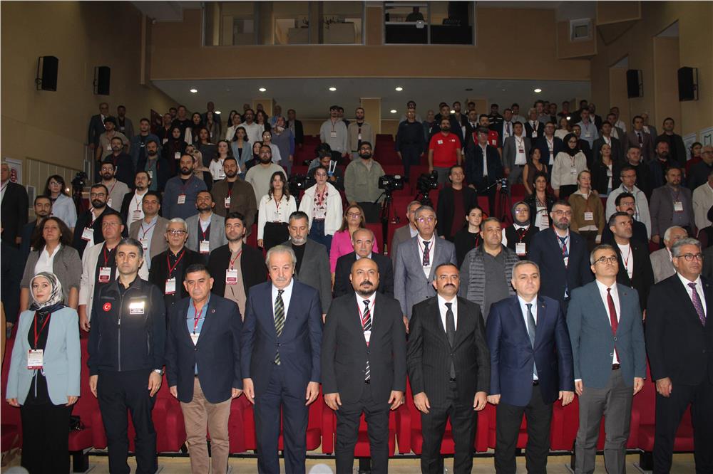 Prof. Dr. Akyüz