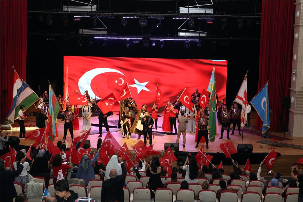 Talas'ta Türk Dünyası coşkusu başladı