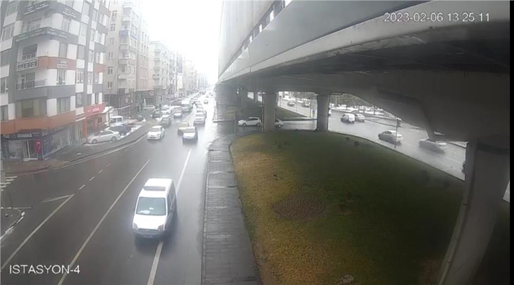 Sümer Köprüsü depremde böyle sallandı